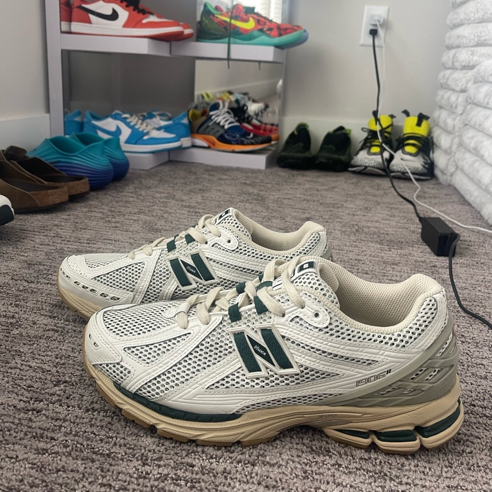 New Balance 1906R